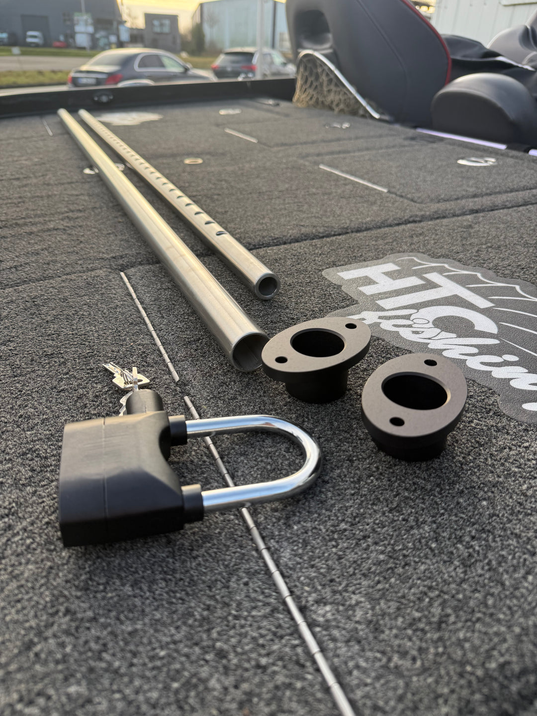 Boot Diebstahlschutz: Marinelock mit bündigen Hülsen und verstellbarer Sicherungsstange