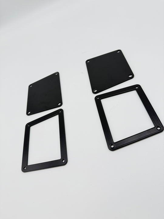 Seitenansicht der HTC Abdeckplatte für Rutenrohre am Hobie PA12