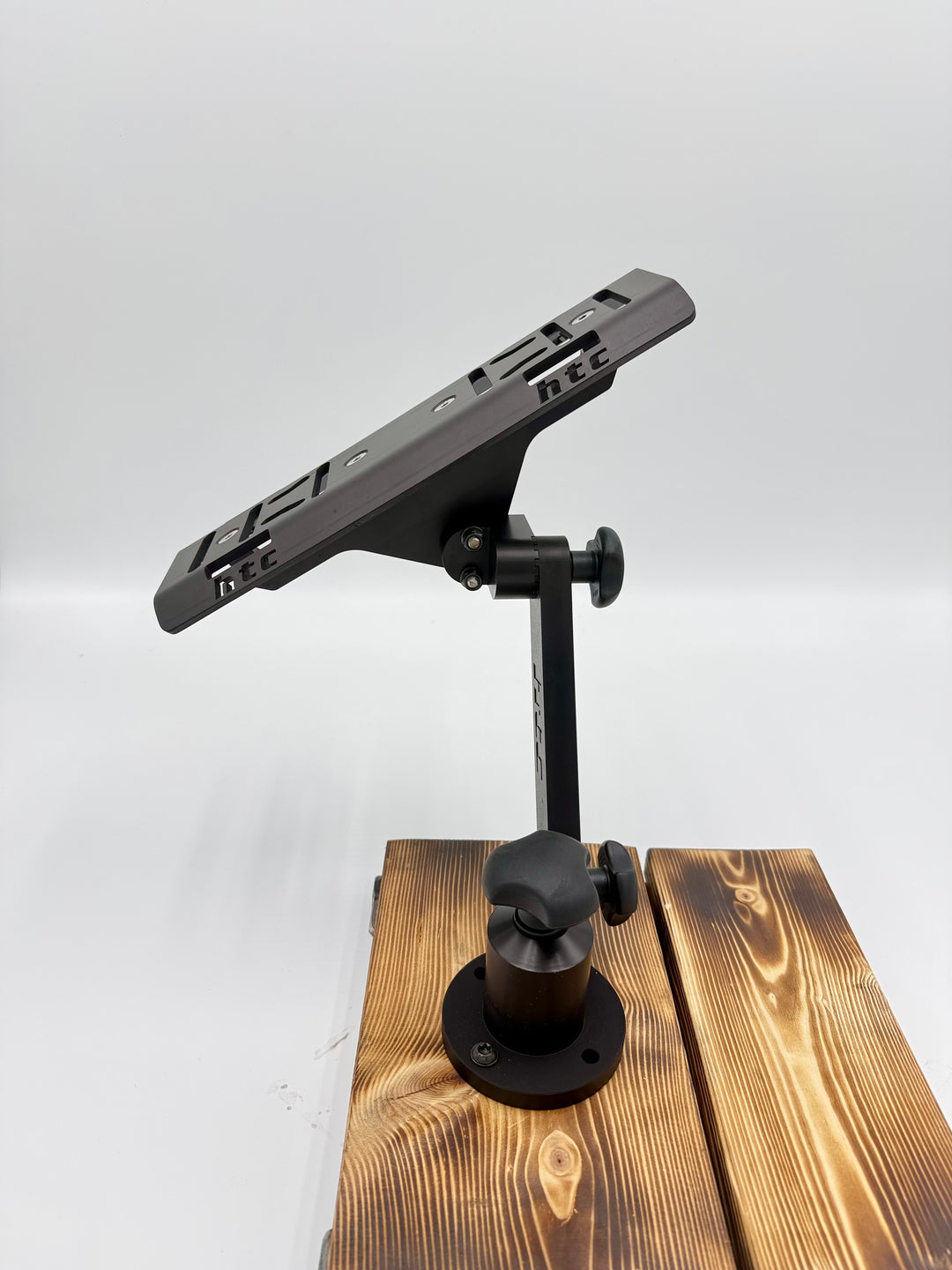 Aluminium schwarz eloxiert – HTC Echolothalterung Capo für Süß- und Salzwasser geeignet