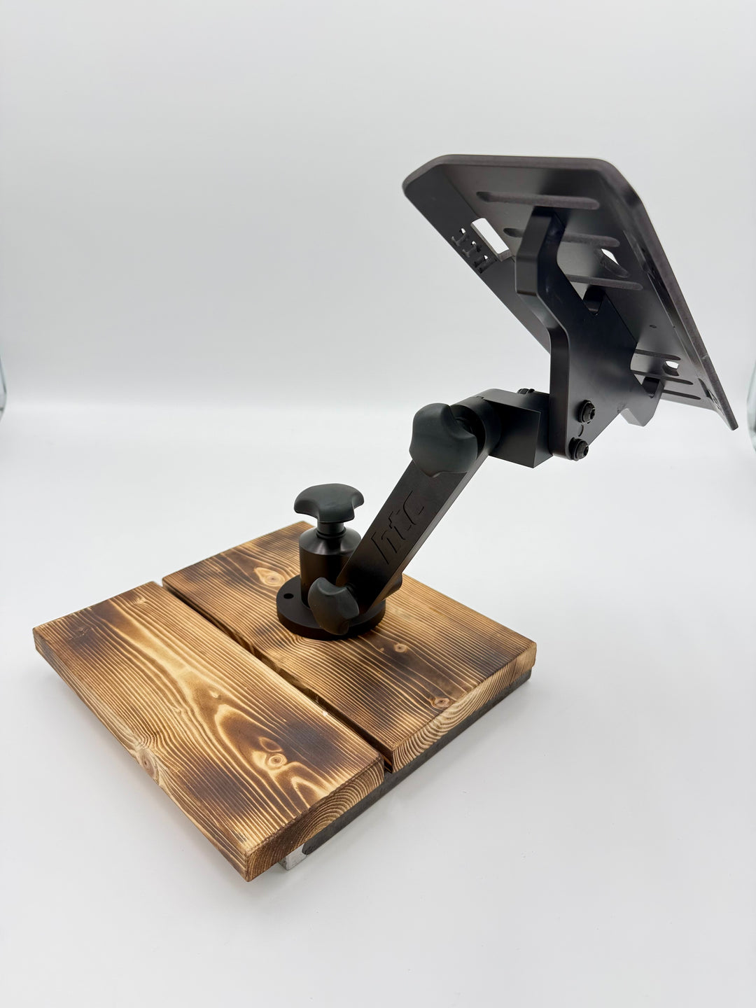 HTC Echolothalterung Capo – universelle Lösung für viele Bootstypen und Setups