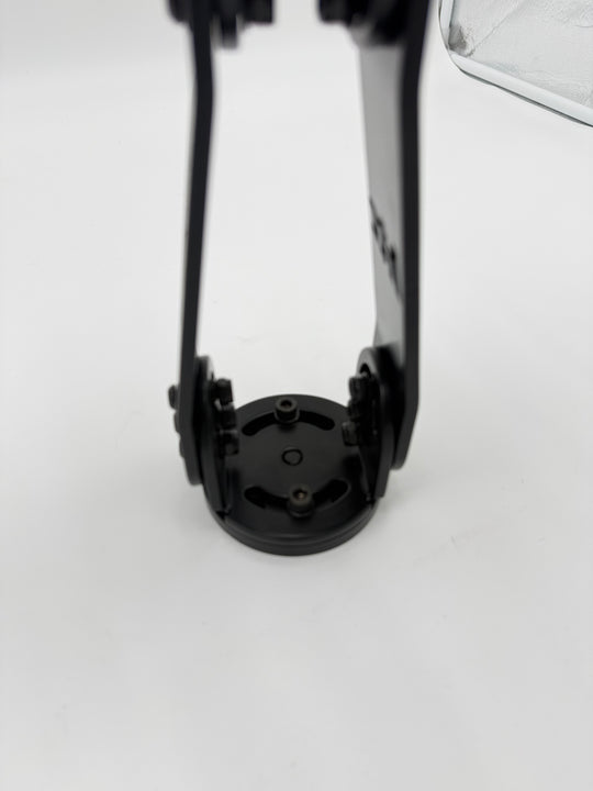 Detailansicht der robusten Konstruktion der HTC Echolothalterung Pro