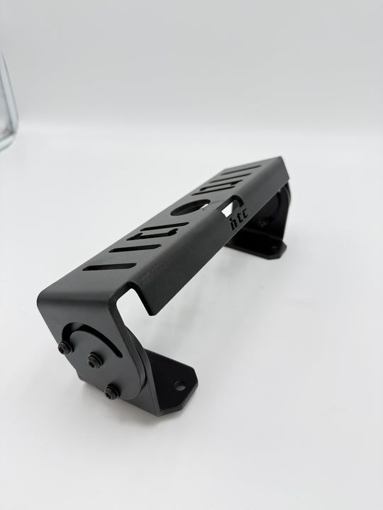 Detail der Pulverbeschichtung RAL 9005 struktur an der HTC Halterung