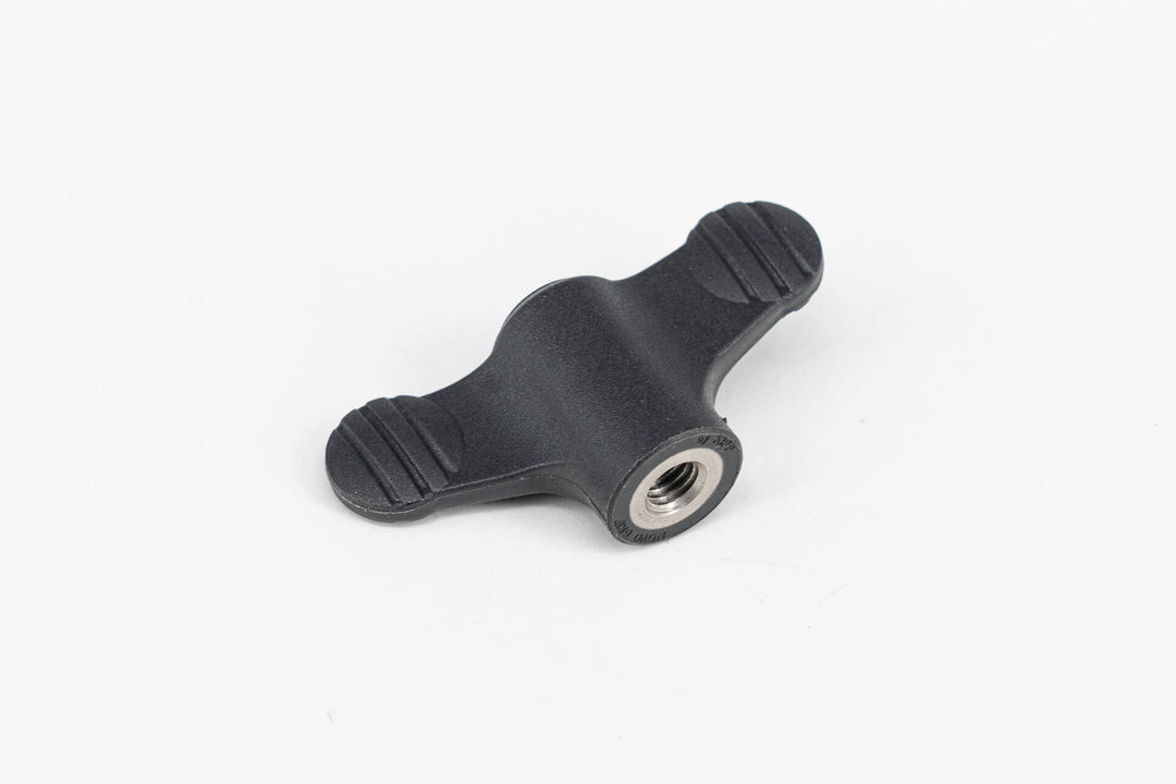 HTC Ersatz Flügelschraube M6 zur Befestigung der Grundkonsole – 1 Set