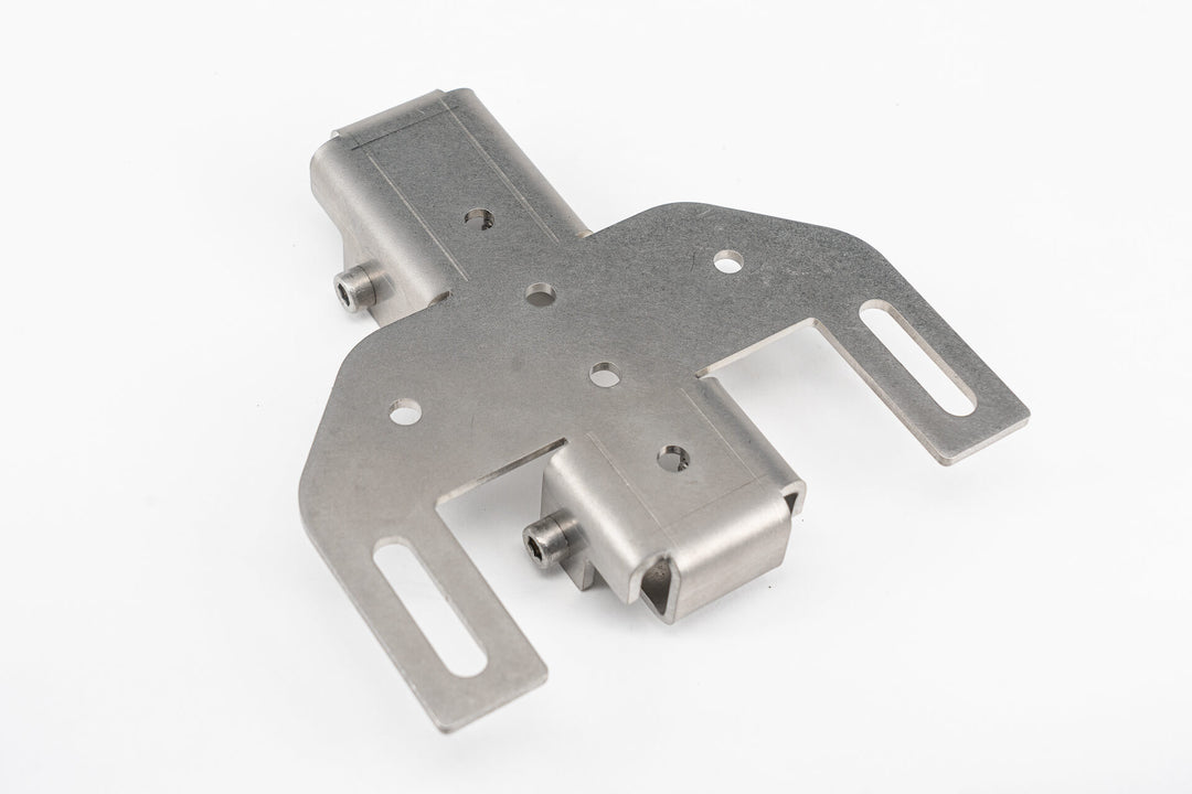 HTC Grundträger schnell und unkompliziert montieren – zuverlässiges Verbindungsteil